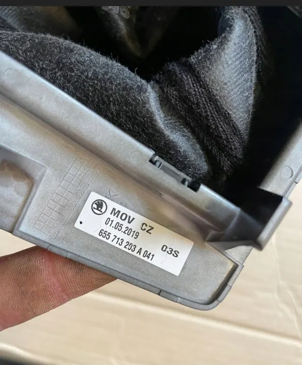 Skoda Scala DSG Pookframe OEM 655713203 image 4