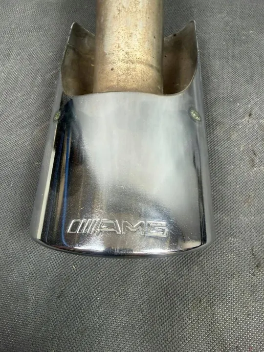 Punta de silenciador AMG - Mercedes-Benz OEM image 9