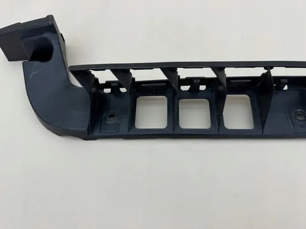 SKODA OCTAVIA III 3 HB Deslizante de Para-choque Traseiro Esquerdo 5E5807863 image 3