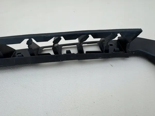 SKODA OCTAVIA III 3 HB Deslizante de Para-choque Traseiro Esquerdo 5E5807863 image 6