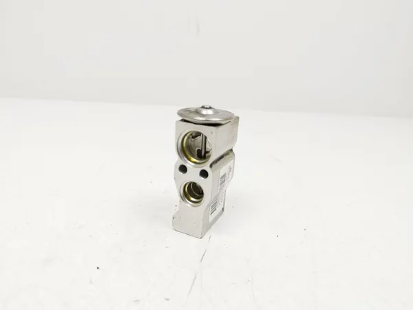 Vanne d'expansion AC Smart ForFour II W453 2018 F721002 image 1