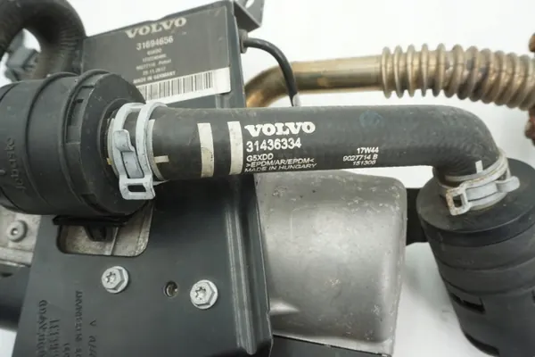 Calentador estacionario Webasto OEM 31694656 Volvo S90 V90 image 7