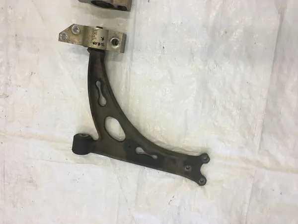Braccio di controllo anteriore sinistro destro Audi A3 8P Lift image 3