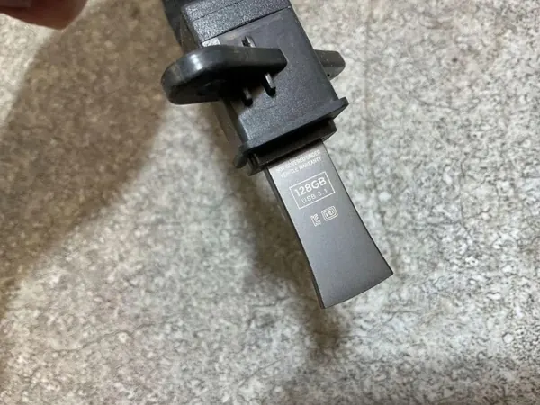 Johdinnippu Tesla Model Y 2023 OEM 159317401C image 3