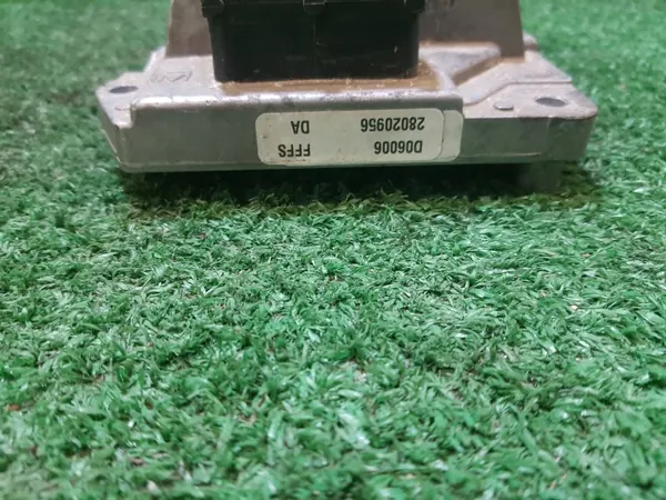 Computadora Motor OEM 28020956 para Opel Vectra C 1.6 16V image 4