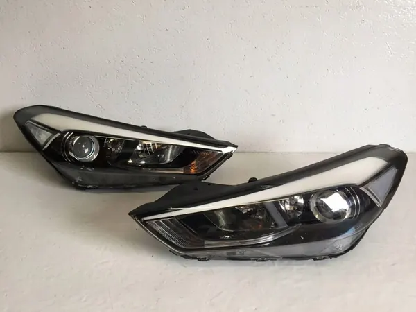 Juego de Faros Delanteros Hyundai Tucson III 92101-D7100 92102-D7100 image 2