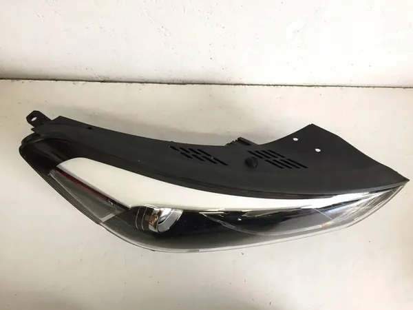 Juego de Faros Delanteros Hyundai Tucson III 92101-D7100 92102-D7100 image 6