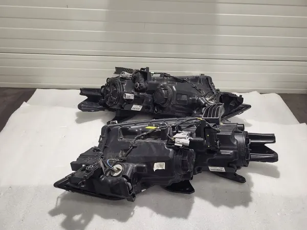 Mitsubishi Outlander III Juego de Lentes de Faro 8301C8-53 image 7