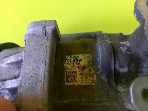 Compressore AC 2.0D Subaru XV 2012 73111FJ020 image 2