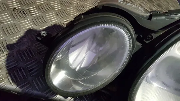 MERCEDES W211 LINKER VOOR XENONLAMP EUROPEES OEM A2118202864 image 4