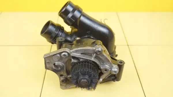 AUDI A4 B8 EXEO A5 1.8 TFSI Vattenpump 06H121026DS image 4
