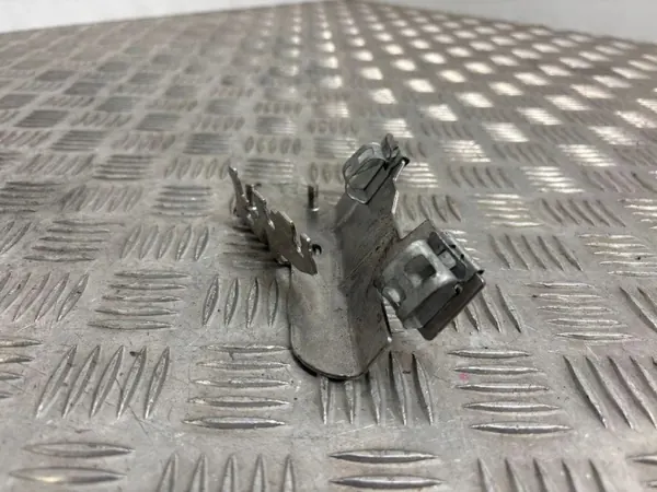 Piezas del vano motor Skoda Octavia Mk4 2020 image 3