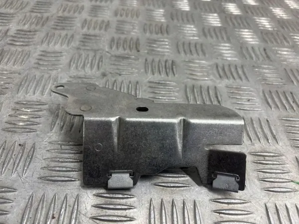 Piezas del vano motor Skoda Octavia Mk4 2020 image 6