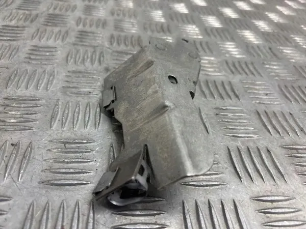 Piezas del vano motor Skoda Octavia Mk4 2020 image 7