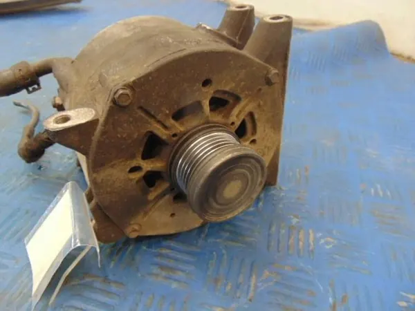 Vaihtovirtageneraattori Mercedes A-Klasse W168 1.7 CDI image 2