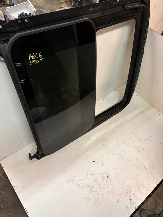 Techo solar Audi A6 C6 OEM 4F5 877 043 K - Usado image 2