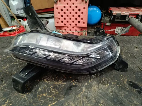 OEM 92208-G42 DRL Halógeno LED Derecho para Hyundai i30 III image 2