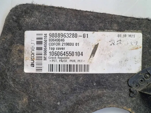 Cubierta Motor Peugeot OEM 9808963280 - Usado image 3