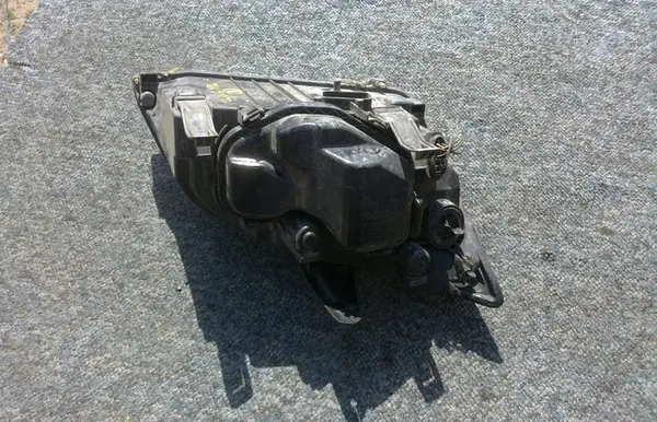 Ford OE 1480990 Vasemmanpuoleinen Ajovalo image 2