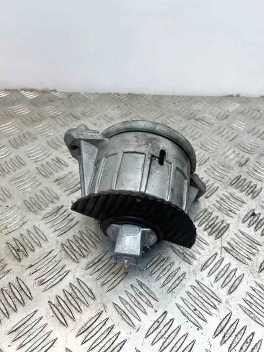 Support moteur droit OEM A2312401017 pour Mercedes-Benz SL image 3