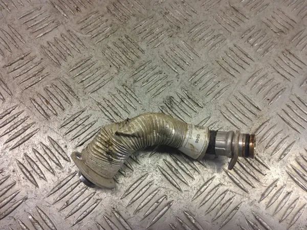 BMW Öleinfüllrohr OEM 8629970 - Gebraucht image 6