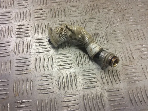 BMW Öleinfüllrohr OEM 8629970 - Gebraucht image 7