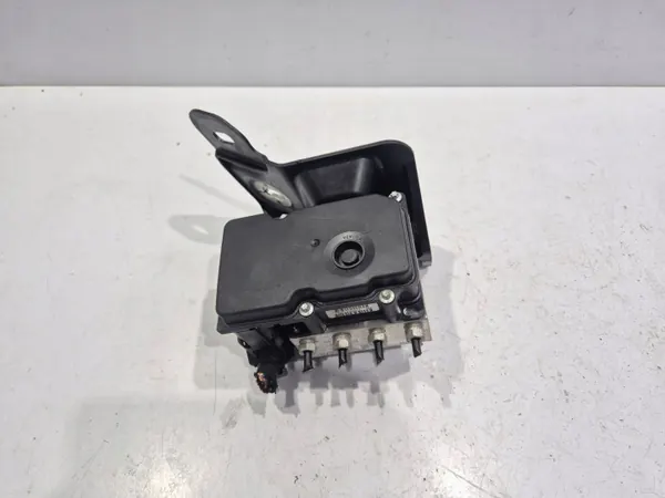 Pompe ABS OEM 13337843 pour Opel Corsa D - Occasion image 2