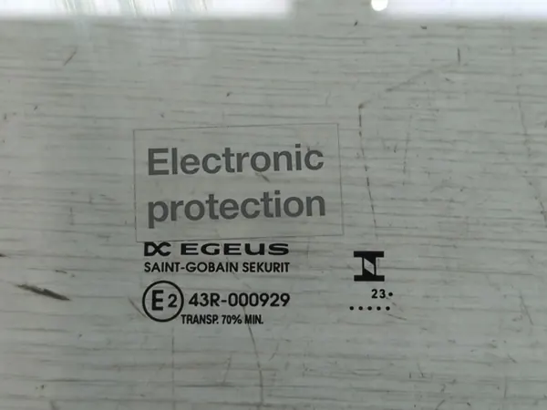 Vidro porta dianteira esquerda OEM E243R-000929 Renault Kangoo image 3