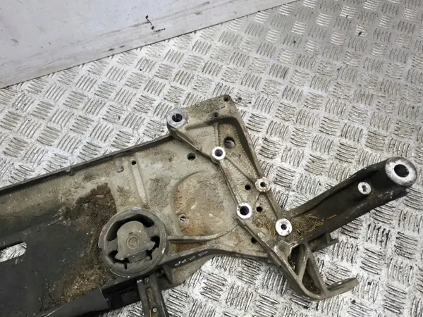 OEM 1K0199369F Voorste hulpframe voor Seat Altea image 5