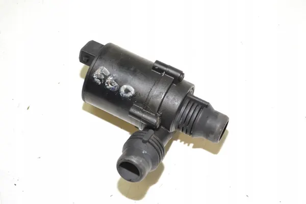 Vattenpump BMW E60 E61 image 2