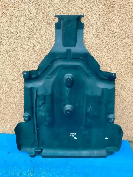 Mercedes W222 Taka-Alusuoja OEM A2226902707 image 3