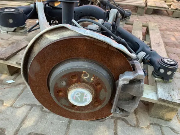 Viga Suspensión Trasera & Rótulas AUDI A6 C8 OEM image 5