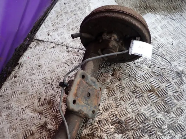 Viga de eje trasero Fiat Doblo I OEM Zawada-310075- image 4