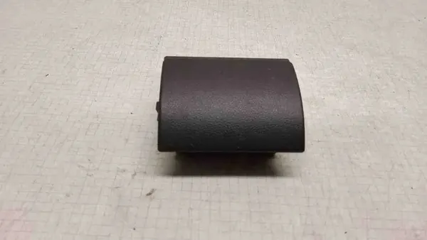 Cinzeiro SEAT EXEO OEM 8E0857961 - Estado usado image 2