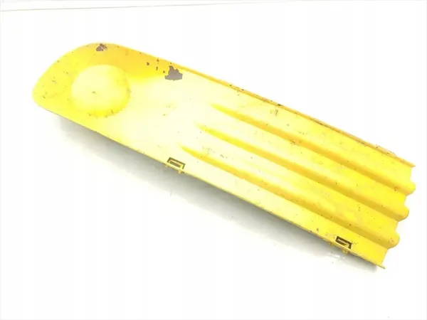 VW Transporter/Caravelle Front Bumper Lower Grille Left 2006 image 3