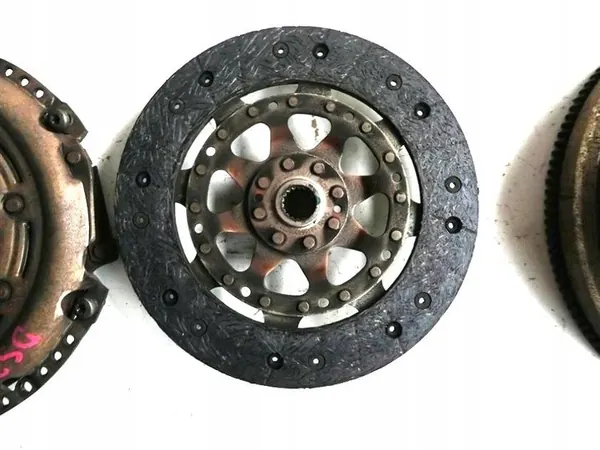 Kaksoismassaväliö Citroen Peugeot 1.2 THP image 4