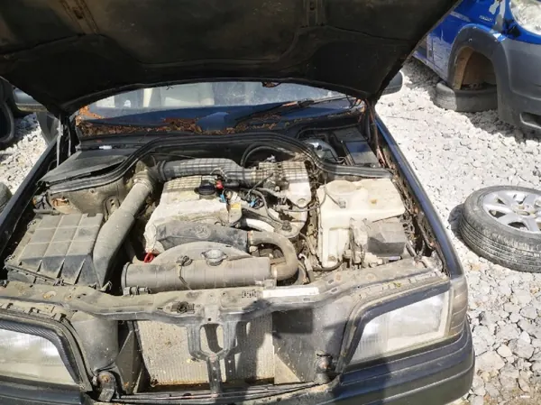 OEM as2 EIS-2219283 ovenlukko - Oikea taka Mercedes C-Class image 6