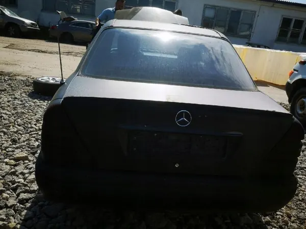 OEM as2 EIS-2219283 ovenlukko - Oikea taka Mercedes C-Class image 8