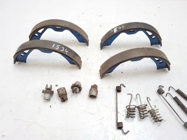Porsche OEM 97009300 Handbrems-Bremsbeläge image 4