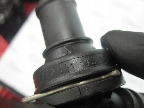 VW T5 LIFT T6 2.0 TDI Vesiputki 7E0121113A image 3