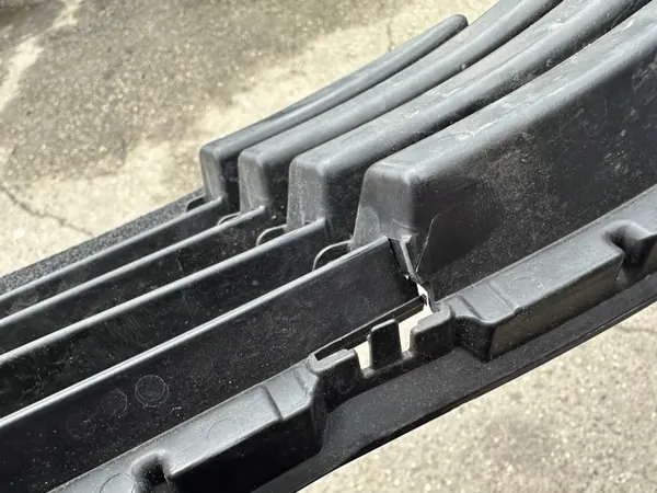 Lexus RZ bumperrooster OEM 1 - Gebruikte staat image 5