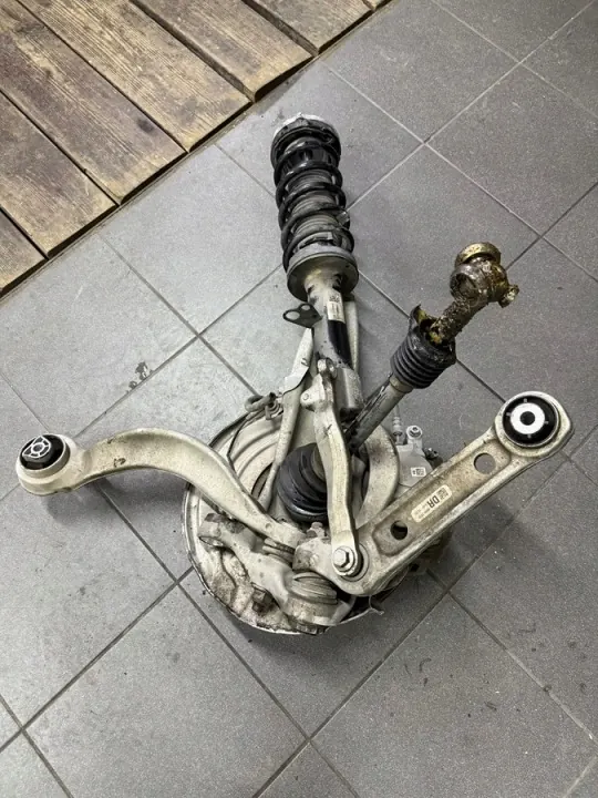 BMW G30 G31 2.0D X-Drive Rechter Vooras Draagpen met Naaf image 9