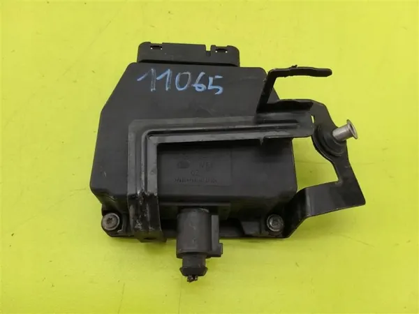 Solenoidiventtiili OEM 1K0996279 VW Golf V 1.9 TDI image 2