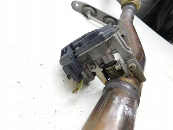 Válvula de escape OEM para Audi A3 8V 1.6 TDI image 4