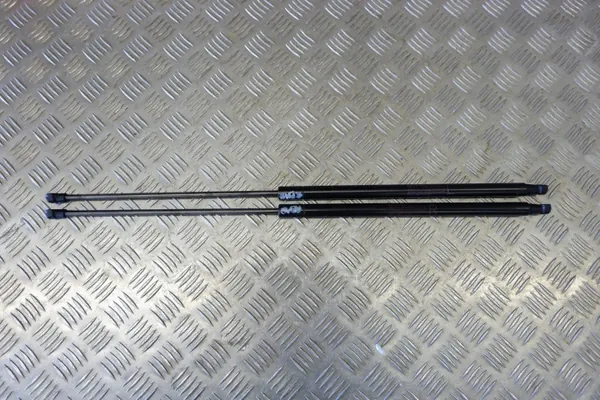 Höger bakluckaktuatör OEM 904511KA1B för Nissan Juke image 2