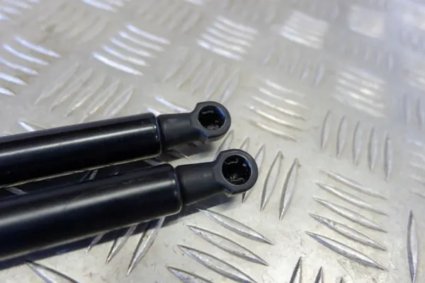 Höger bakluckaktuatör OEM 904511KA1B för Nissan Juke image 5