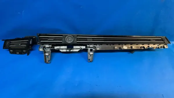 Grille de ventilation OEM 3G1858416 F pour VW Passat B8 image 2