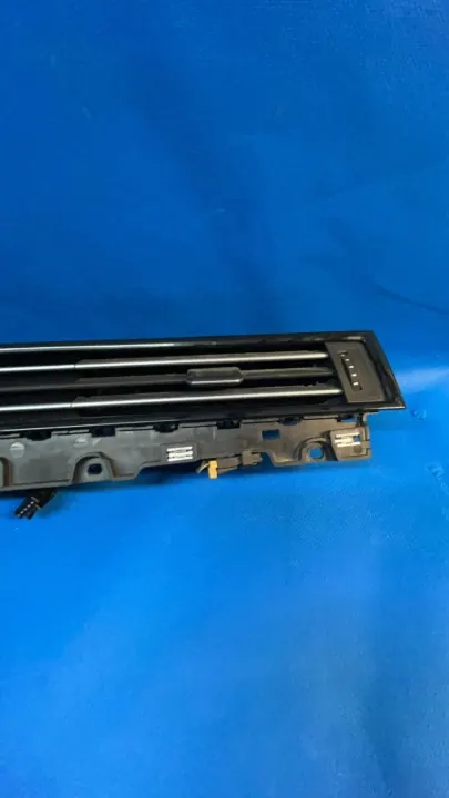 Grille de ventilation OEM 3G1858416 F pour VW Passat B8 image 7