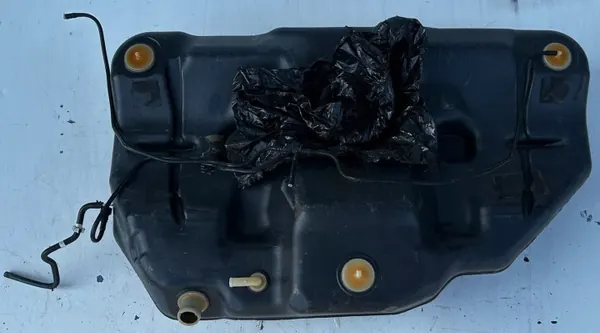 Brandstoftank Nissan Almera Tino OEM 172054U100 00-04 image 2