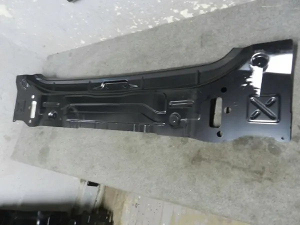 OEM 41007402516 Takavyön paneeli BMW X1 F48 image 3